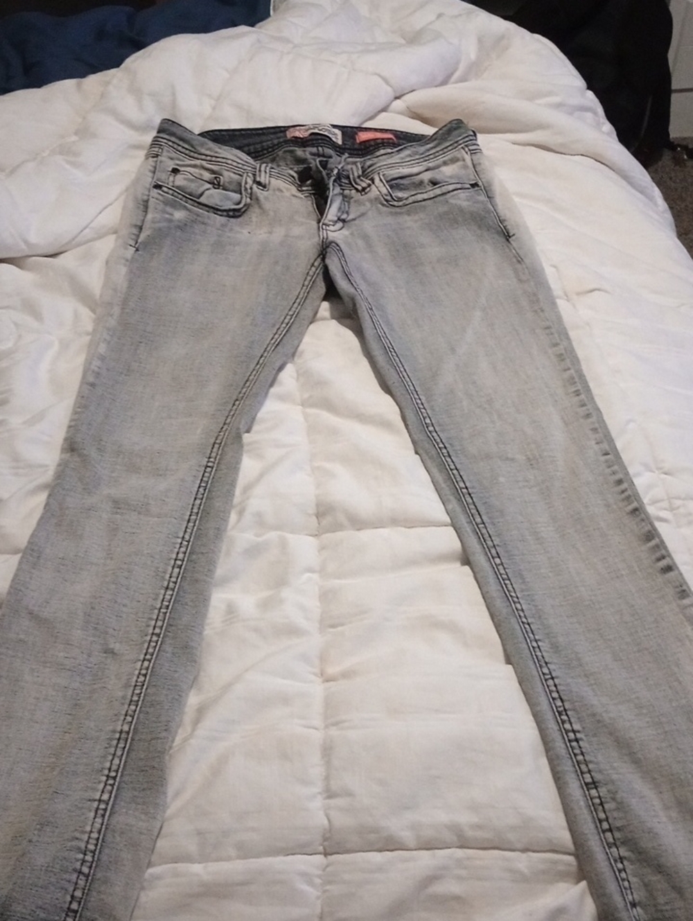Wallflower Light Gray Skinny Stretch Jeans